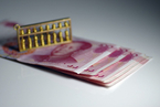 俄本月将开设人民币清算中心