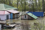俄罗斯小镇遭遇洪水袭击 数千房屋浸泡水中