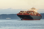 中良海运暂停航线经营 货代提货遭“加价”