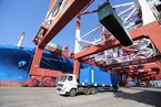 忧贸易摩擦 中远海运港口大削资本开支近26亿美元  