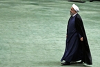 分析│美国制裁重击伊朗经济稳定 温和派总统能否扛住责难
