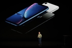 苹果秋季发布会：双卡手机与手表升级