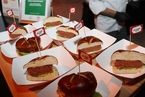 星巴克上架植物肉三明治 中美食饮企业发力人造肉