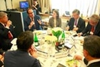 财新达沃斯CEO午宴“中国与世界：下一个十年”举办