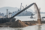 能源内参｜商务部暂停天然砂对台湾地区出口；上半年全国粗钢产同比下降6.5%