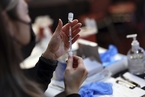美CDC批准新冠疫苗加入2023年免疫计划 辉瑞疫苗拟提价｜大流行手记（10月20日）