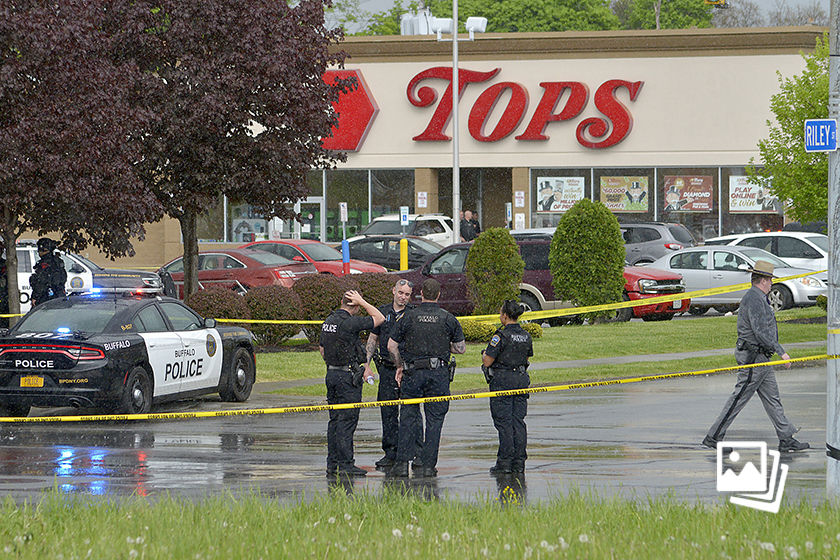 美国纽约州一超市发生枪击事件造成10死3伤