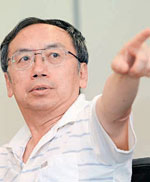 王小鲁，中国改革基金会国民经济研究所副所长、研究员