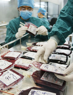 2008年3月8日，天津脐血库首次对公众开放，科研人员进行脐带血分离实验。脐带血干细胞是目前常用的异体干细胞之一。