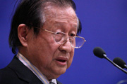 中改院董事局主席、中国经济体制改革研究会名誉会长高尚全。