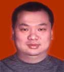 祁力1992年毕业于北京轻工业学院，紧接着开始从商。