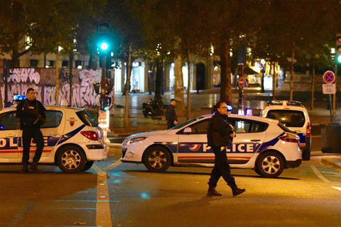 巴黎发生连环恐怖袭击