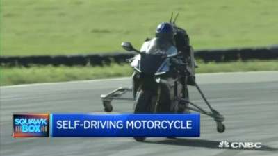 雅马哈研发摩托车自驾机器人