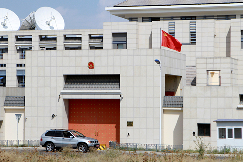 中国驻吉尔吉斯使馆遇自杀爆炸 我们去了现场