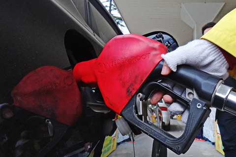 油价今年第九次上调 为四年最大涨幅