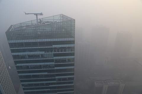 环保部：10月京津冀“2+26”城市PM2.5浓度同比持平  邯郸最高