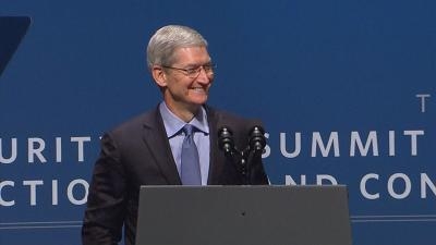 苹果CEO库克呼吁科技企业与假新闻作斗争