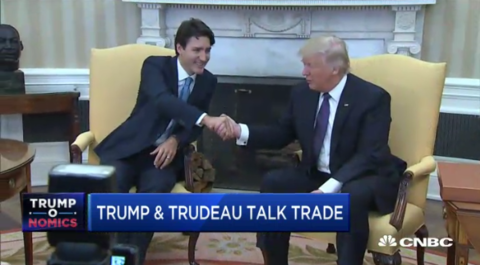 特朗普与特鲁多会面 称美加贸易关系需调整