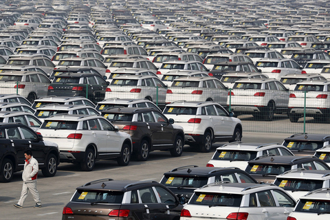 美联社：中国政府力挺新能源车 消费者却爱SUV