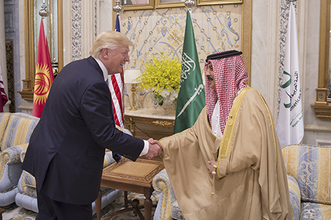 特朗普访沙特修补美阿关系 严词批伊朗未提核协议