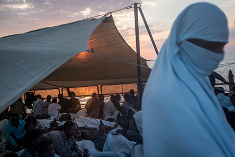 联合国难民署：赴欧难民减少但途中风险依旧