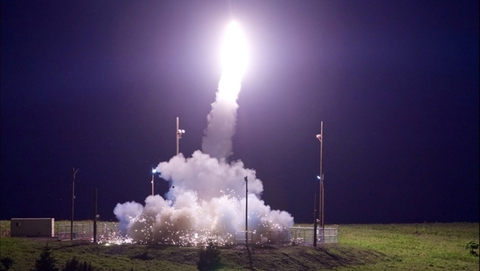 美军成功测试使用“萨德”拦截中程导弹