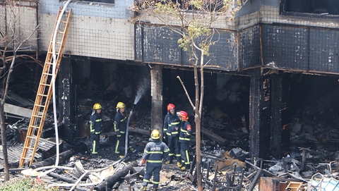 杭州一店铺发生爆燃事故 已致2人死亡55人受伤