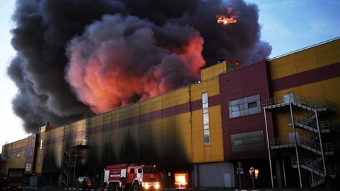 莫斯科一市场突发火灾 过火面积达5.5万平方米
