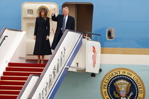 美国总统特朗普抵达北京 开始对中国进行国事访问
