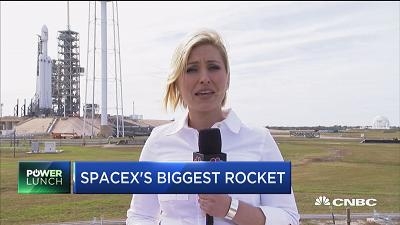 SpaceX重型火箭即将首发 运载能力为现役火箭中最大