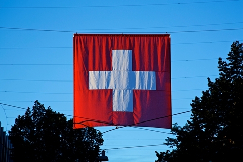 瑞士首度与多国交换外国人账户信息  联手打击跨境避税