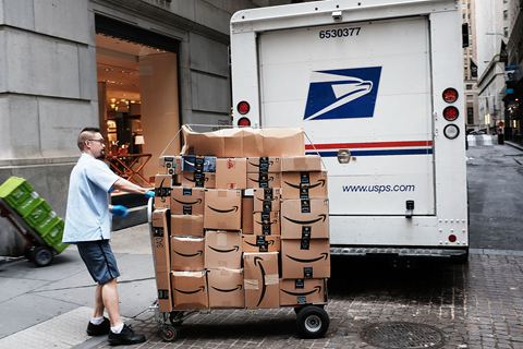 美国拟退出万国邮联 不满中国跨境网购邮费太低