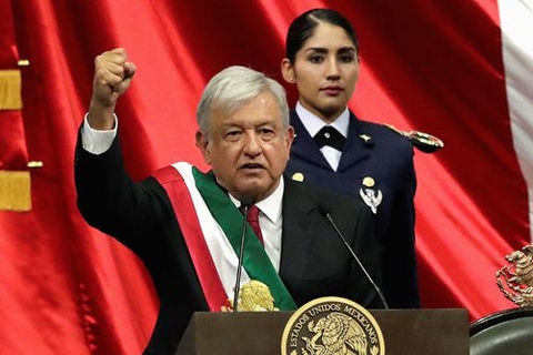 洛佩斯宣誓就职墨西哥总统 誓言打击腐败