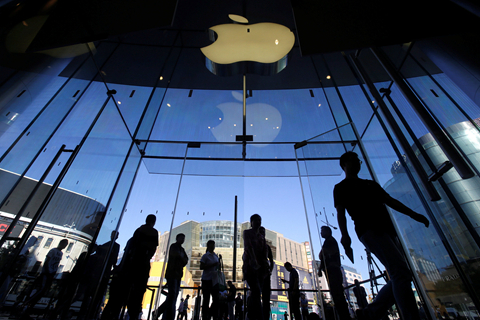苹果推iPhone软件更新求合规 高通律师指偷换概念