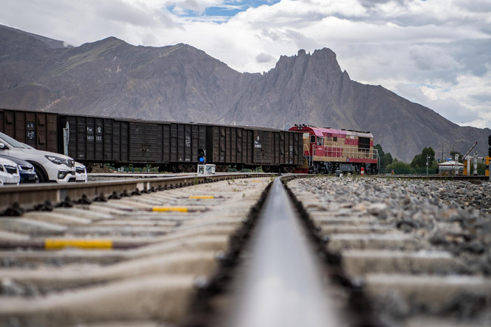 China Railway Corp. is gearing up reforms to restructure shareholding and invite private investors. Photo: VCG