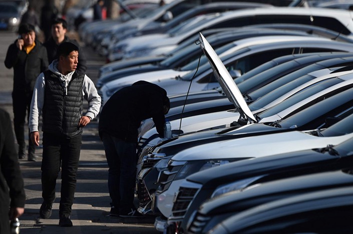 Softbank Invests $1.5 Billion in Chinese Car Trading Platform - Caixin  Global