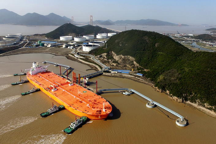Crude oil is unloaded at Zhoushan, East China's Zhejiang province in February 2018. Photo: VCG