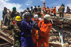 柬埔寨在建楼宇倒塌共致28死  省长辞职中国业主被拘