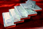财新闻｜金银价格飙升 白银涨至近12年来新高