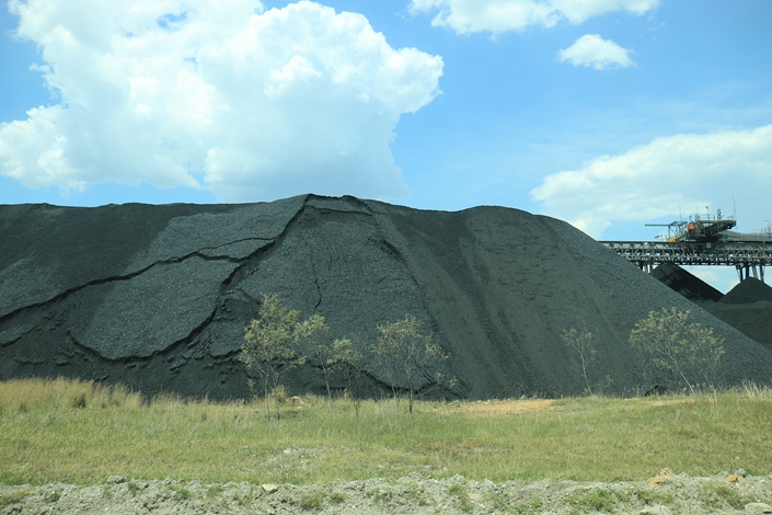 Rixs Creek open cut coal mine in New South Wales, Australia, on Nov. 23, 2016. Photo: VCG