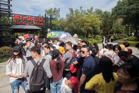 强制游客刷脸惹争议 杭州一动物园被副教授告上法庭