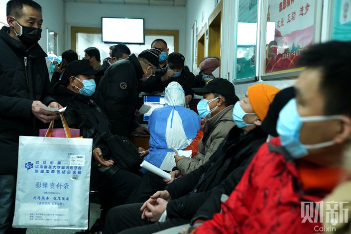 Wuhan’s self-quarantine policy went ahead despite concerns that it posed a risk to public health. Photo: Cai Yingli/Caixin