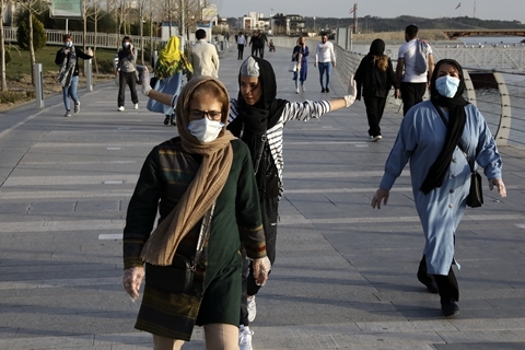 伊朗病死率攀升至约8% 大量民众仍在波斯新年假期出游