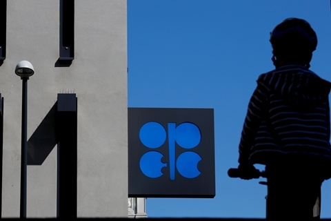 能源内参|OPEC+原油减产协议几近达成；中国中车预计一季度净利润同比腰斩