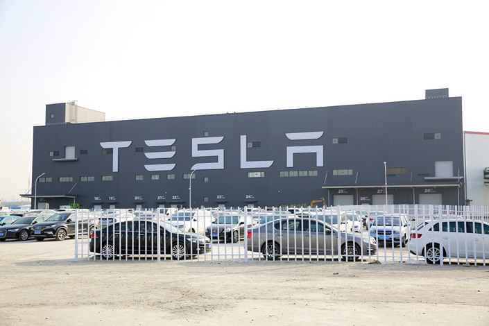 Tesla To Partner With China S Catl For Low Cost Million Mile