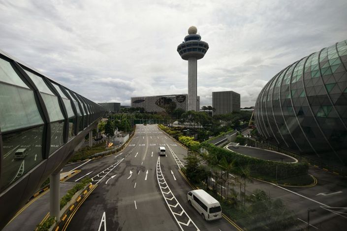 The extended stay-home notice will apply to travelers arriving from all countries and regions, except Australia, Brunei, the Chinese mainland, New Zealand, Taiwan, Hong Kong and Macau, from Friday at 11:59 p.m. Photo: The Straits Times