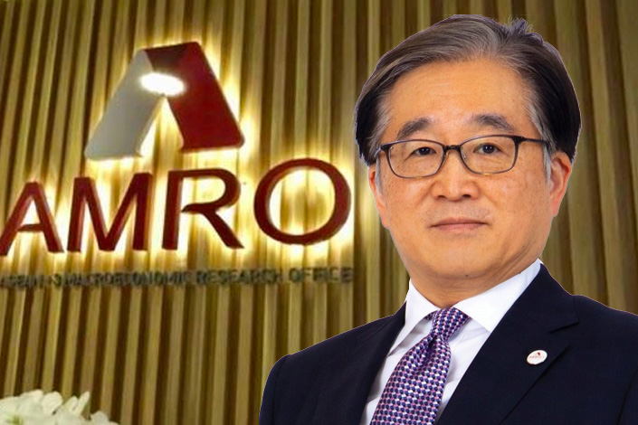 Toshinori Doi, director of AMRO Macroeconomic Research Office