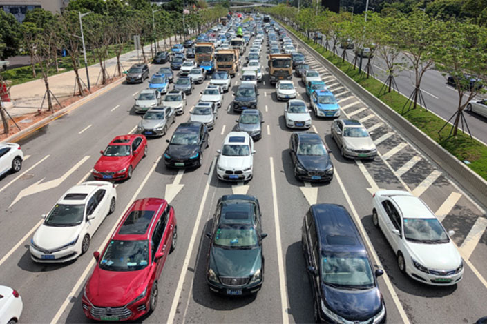 Traffic on a road in Shenzhen on June 3. Photo: VCG