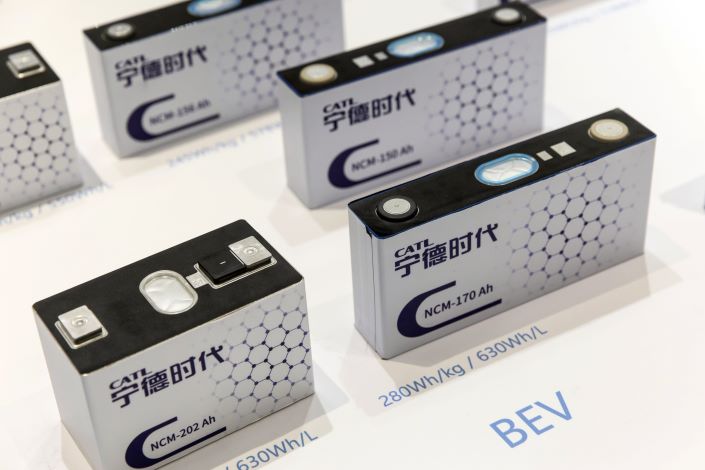 Vehicle batteries sit on display at the Contemporary Amperex Technology Co. headquarters in Ningde, Fujian province, on June 3, 2020. Photo: Bloomberg