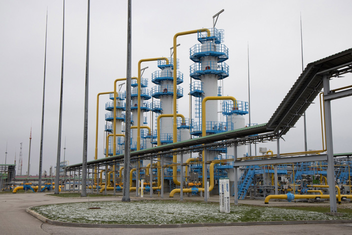 A gas treatment unit at the Kasimovskoye underground gas storage facility, operated by Gazprom PJSC, in Kasimov, Russia, on Wednesday, Nov. 17, 2021. Russia signaled it has little appetite for increasing the natural gas it transits through other territories to Europe as the winter heating season gets underway. Photo: Bloomberg